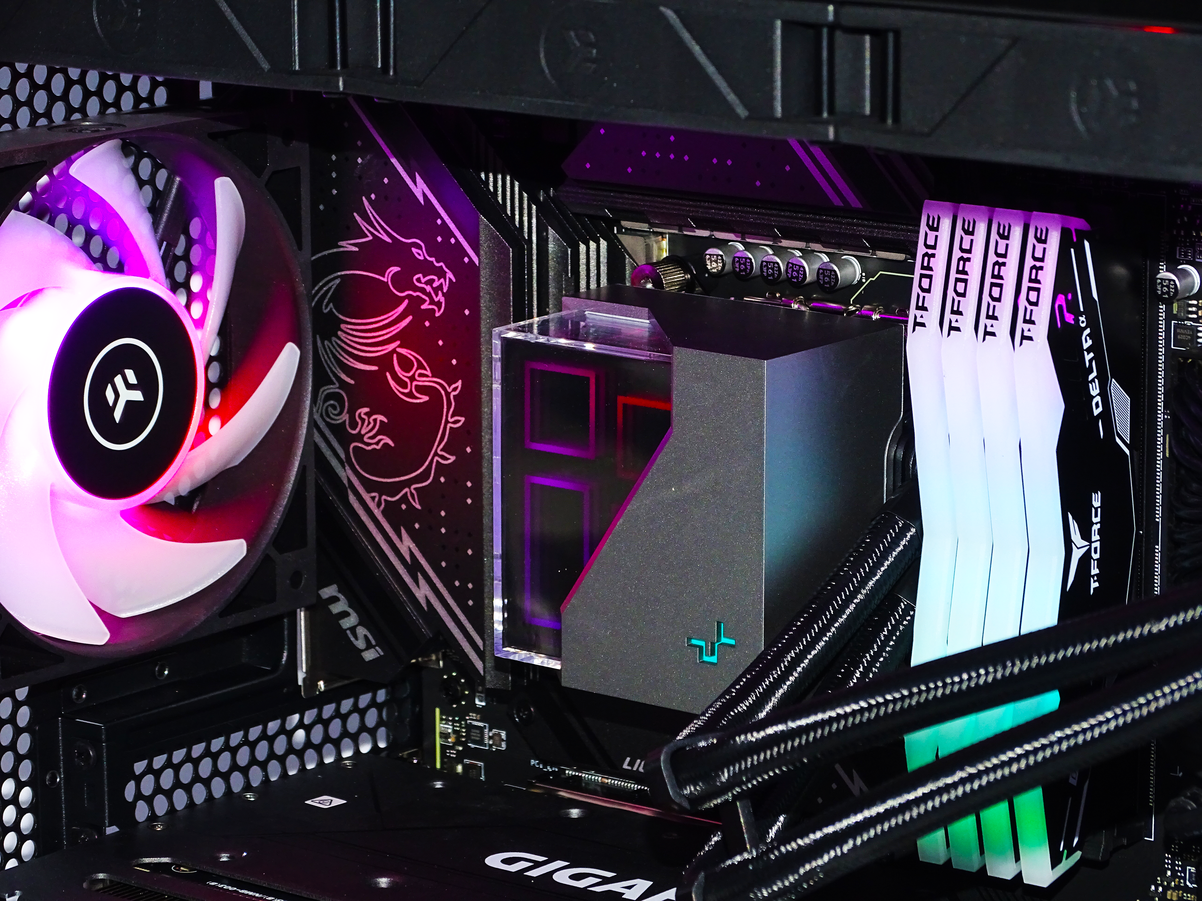 TITAN Gaming PC - RTX 5090 + i9 14900K + 128GB DDR5 + 4TB NVMe + 8TB HDD