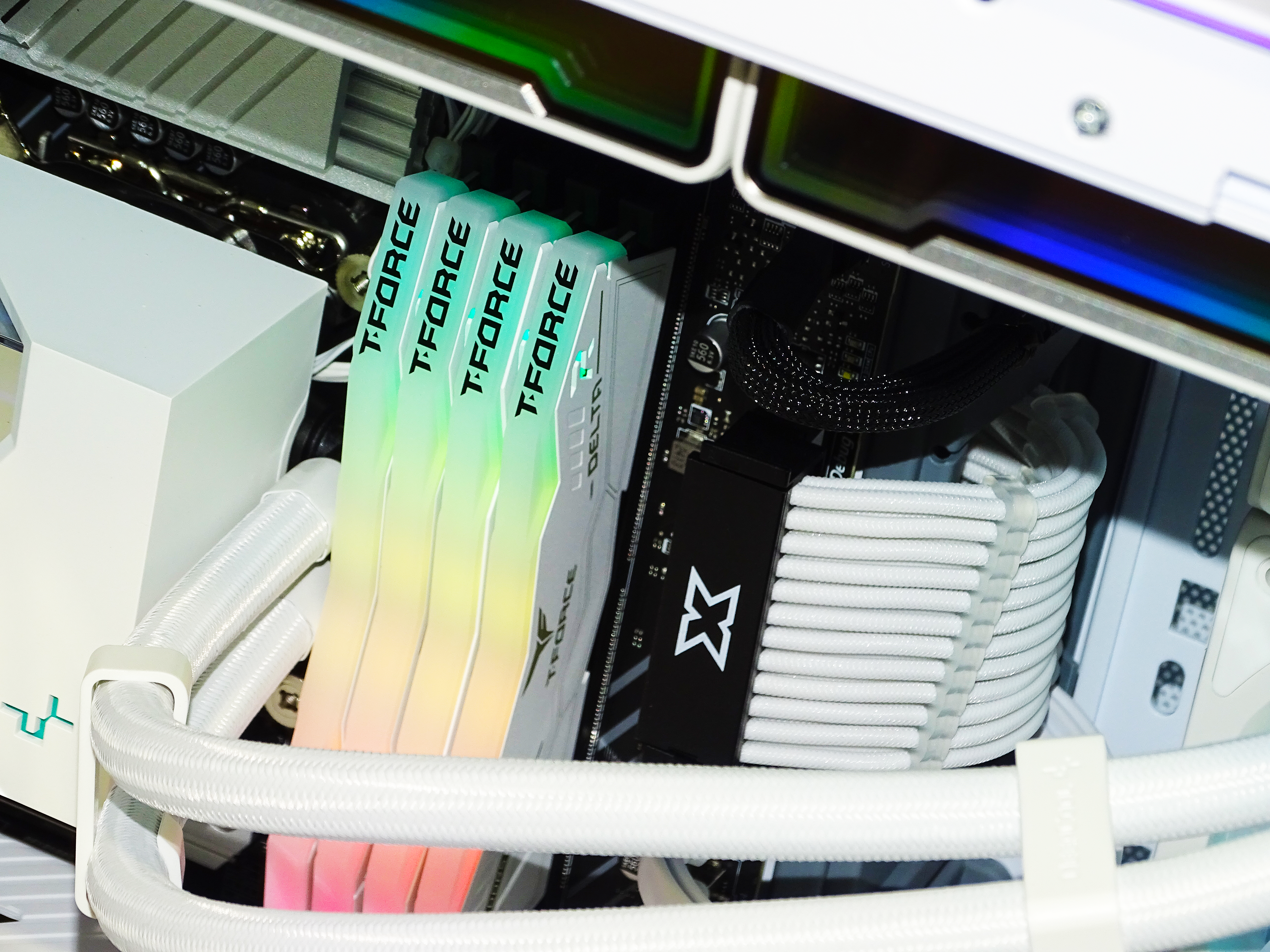 ULTIMATE Gaming PC - RTX 5080 + i9 14900K + 64GB DDR5 + 4TB NVMe