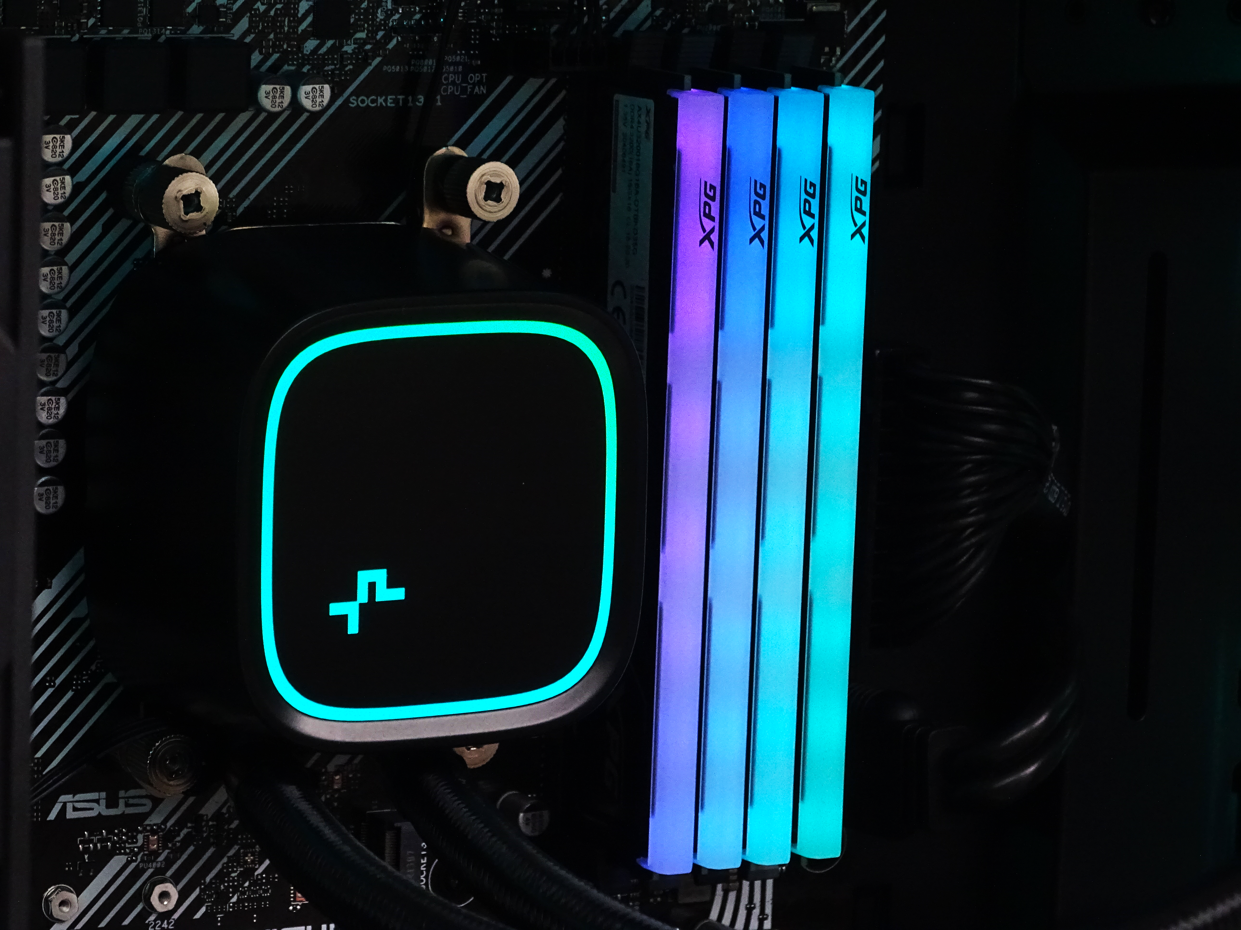 DRAGON Gaming PC - RX 7800XT + Ryzen 5700X3D + 64GB DDR4 + 2TB NVMe