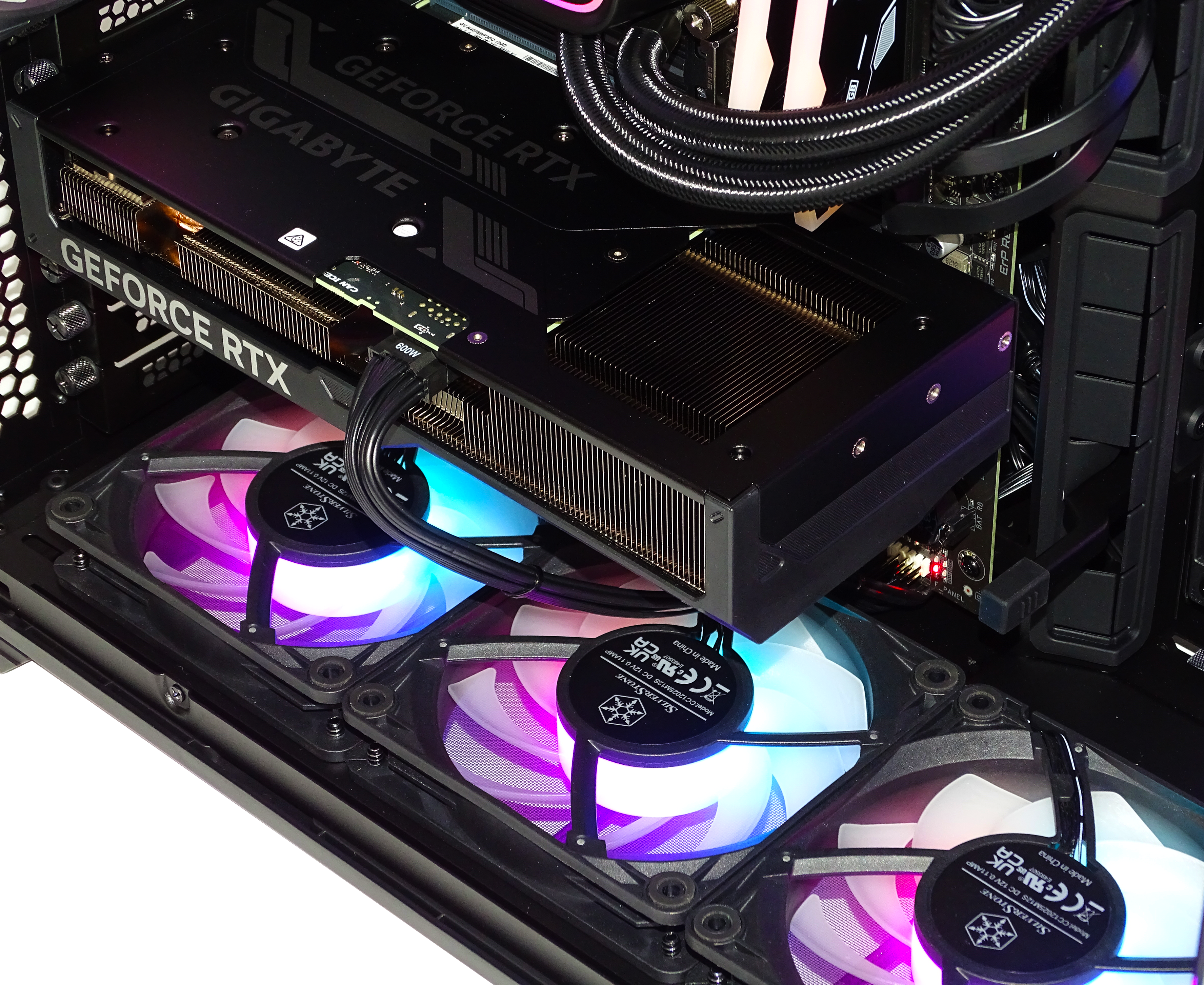 ALPINE Gaming PC - RTX 4070 SUPER + Ryzen 9800X3D + 32GB DDR5 + 2TB NVMe