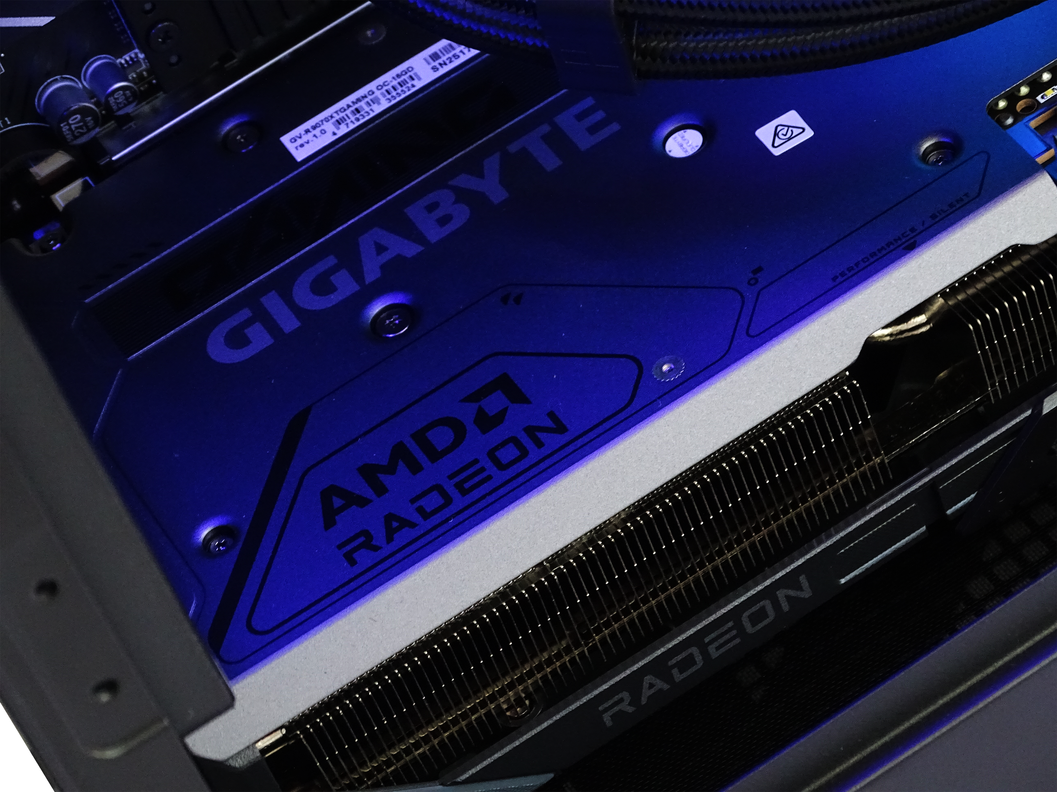 GRAPHITE Gaming PC - RX 9070 XT + i5 14600K + 32GB DDR5 + 2TB NVMe