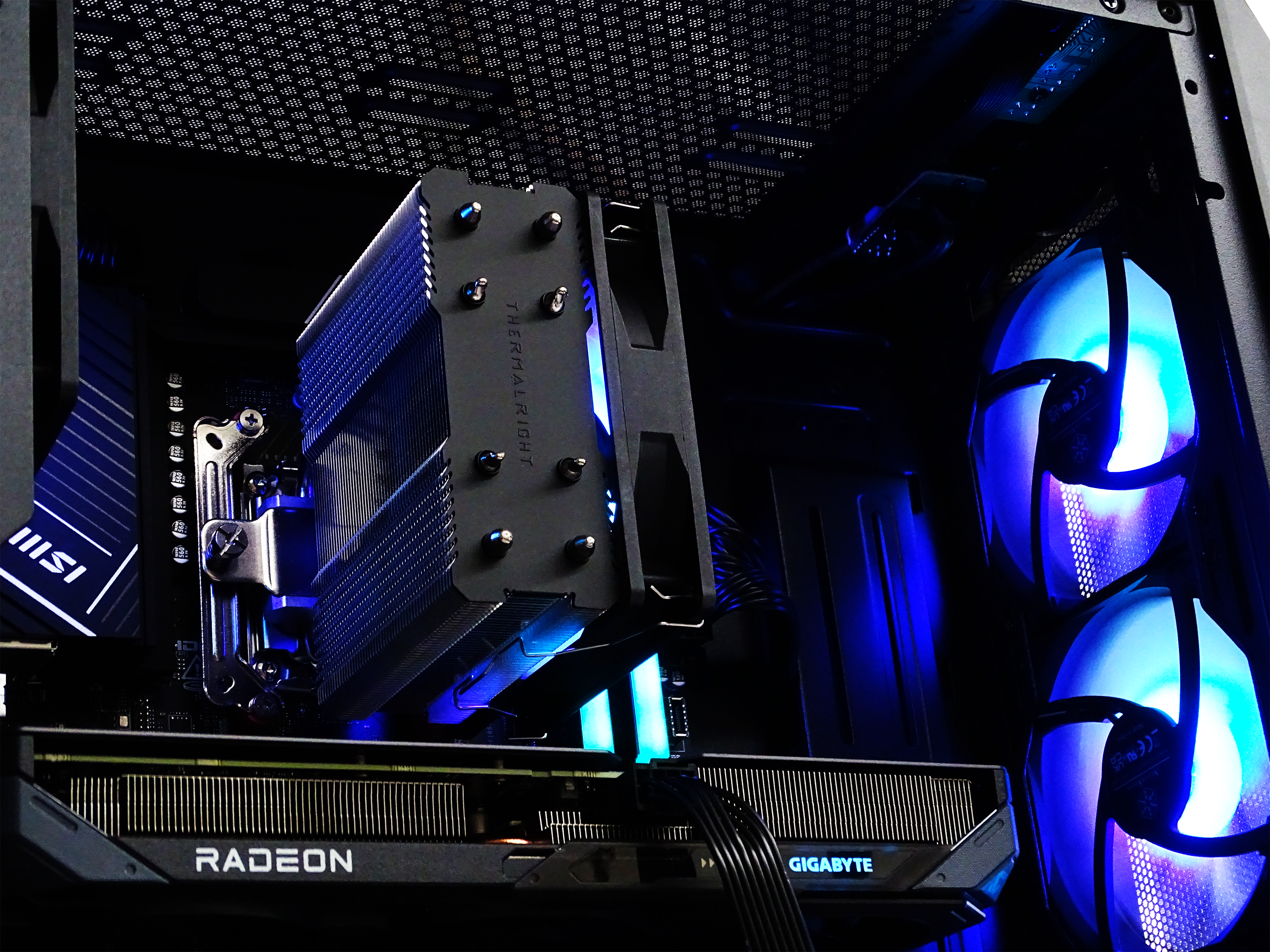 AQUA Gaming PC - RX 9060 XT + Ryzen 9600X + 32GB DDR5 + 1TB NVMe