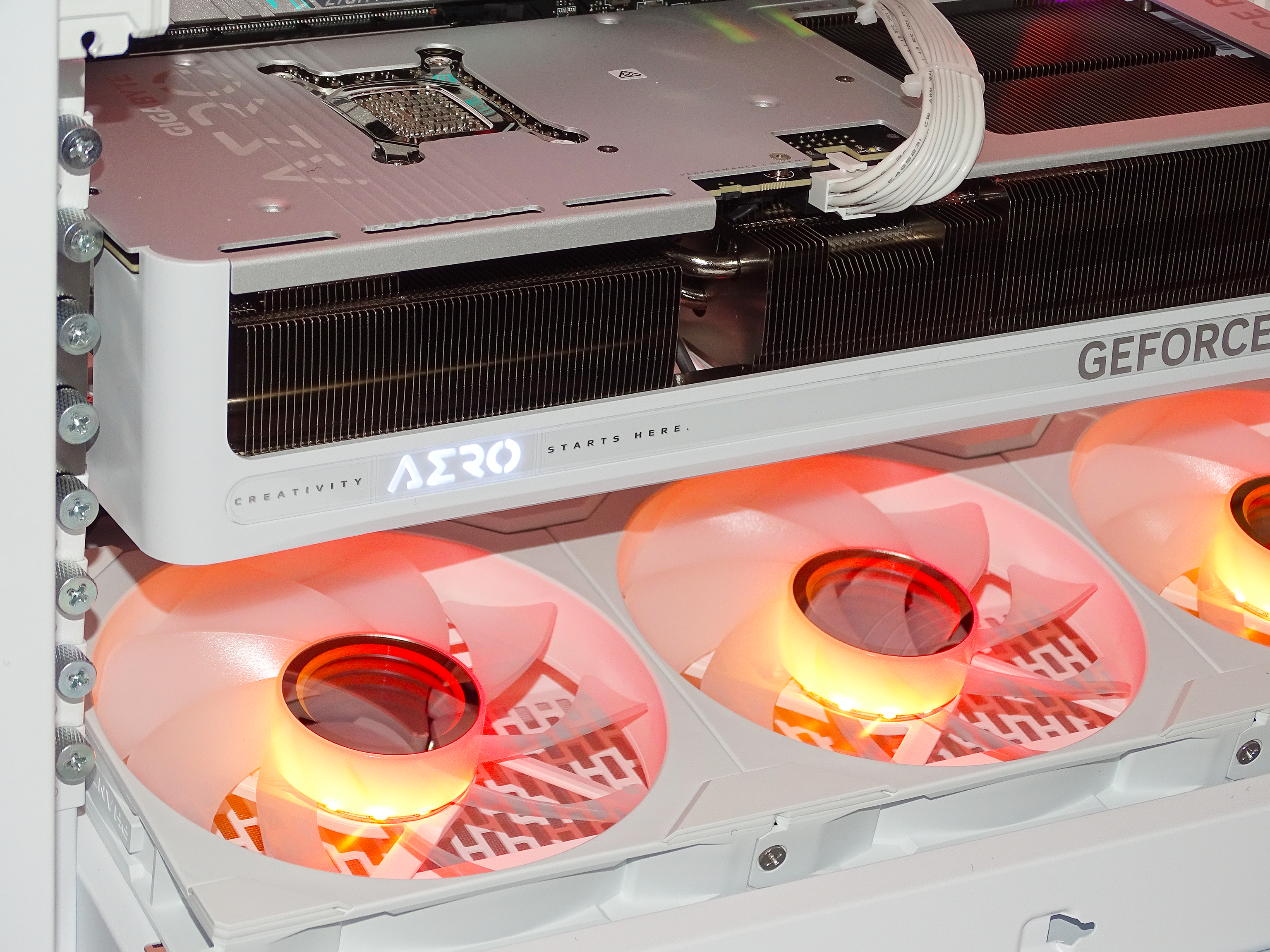 ECLIPSE Gaming PC - RTX 5070Ti + Ryzen 9800X3D + 64GB DDR5 + 4TB NVMe