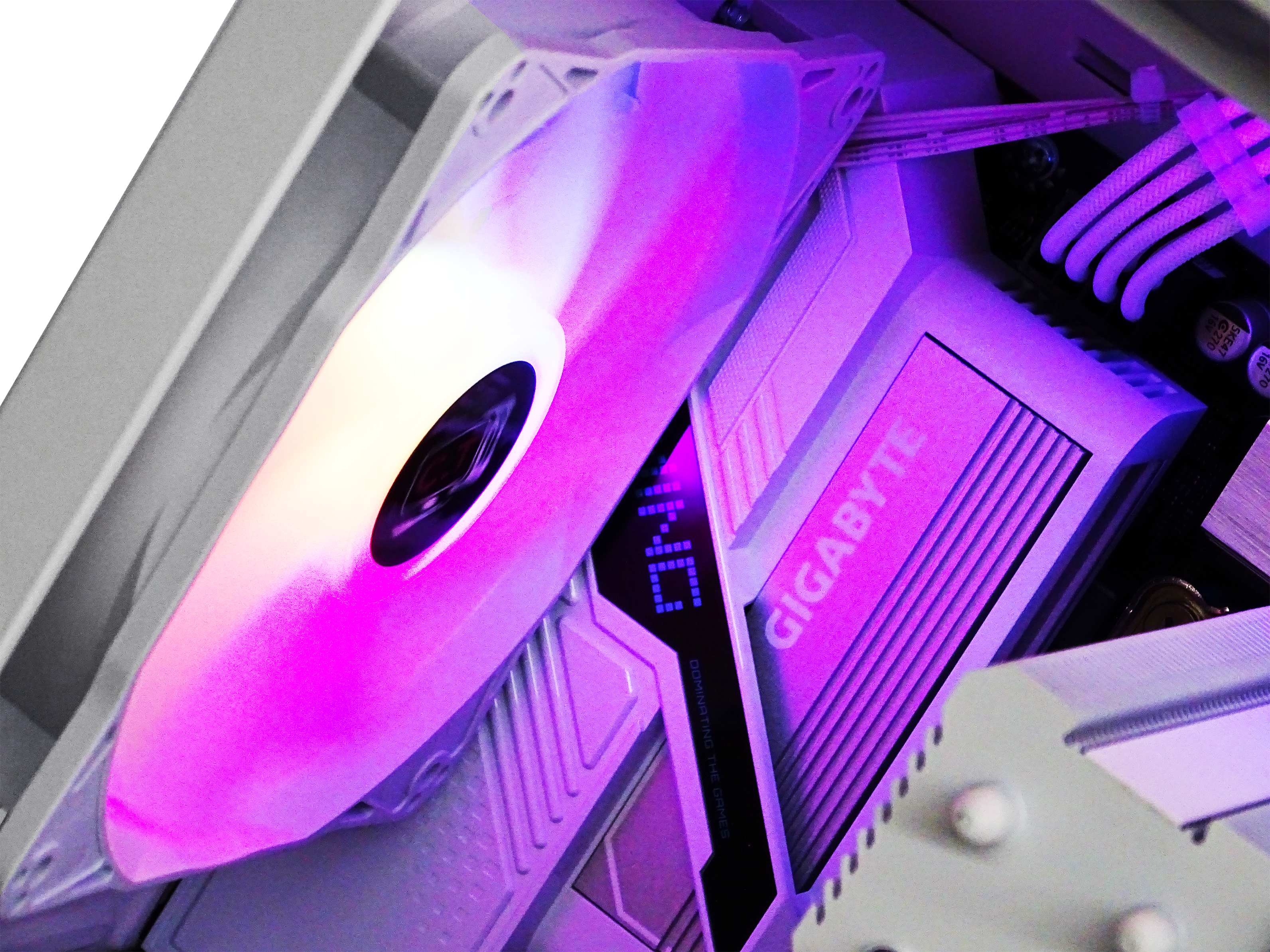 SONIC Gaming PC - RTX 5060 + i5 14400F + 32GB DDR4 + 2TB NVMe