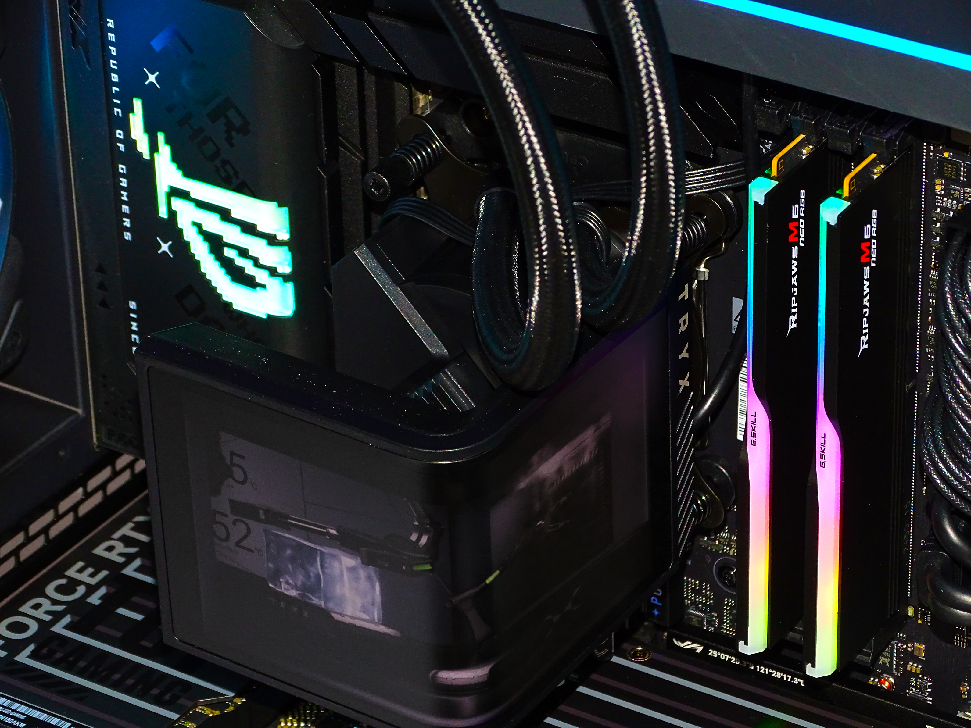QUANTUM Gaming PC - RTX 5090 + Ryzen 9950X3D + 96GB DDR5 + 4TB NVMe + 8TB HDD