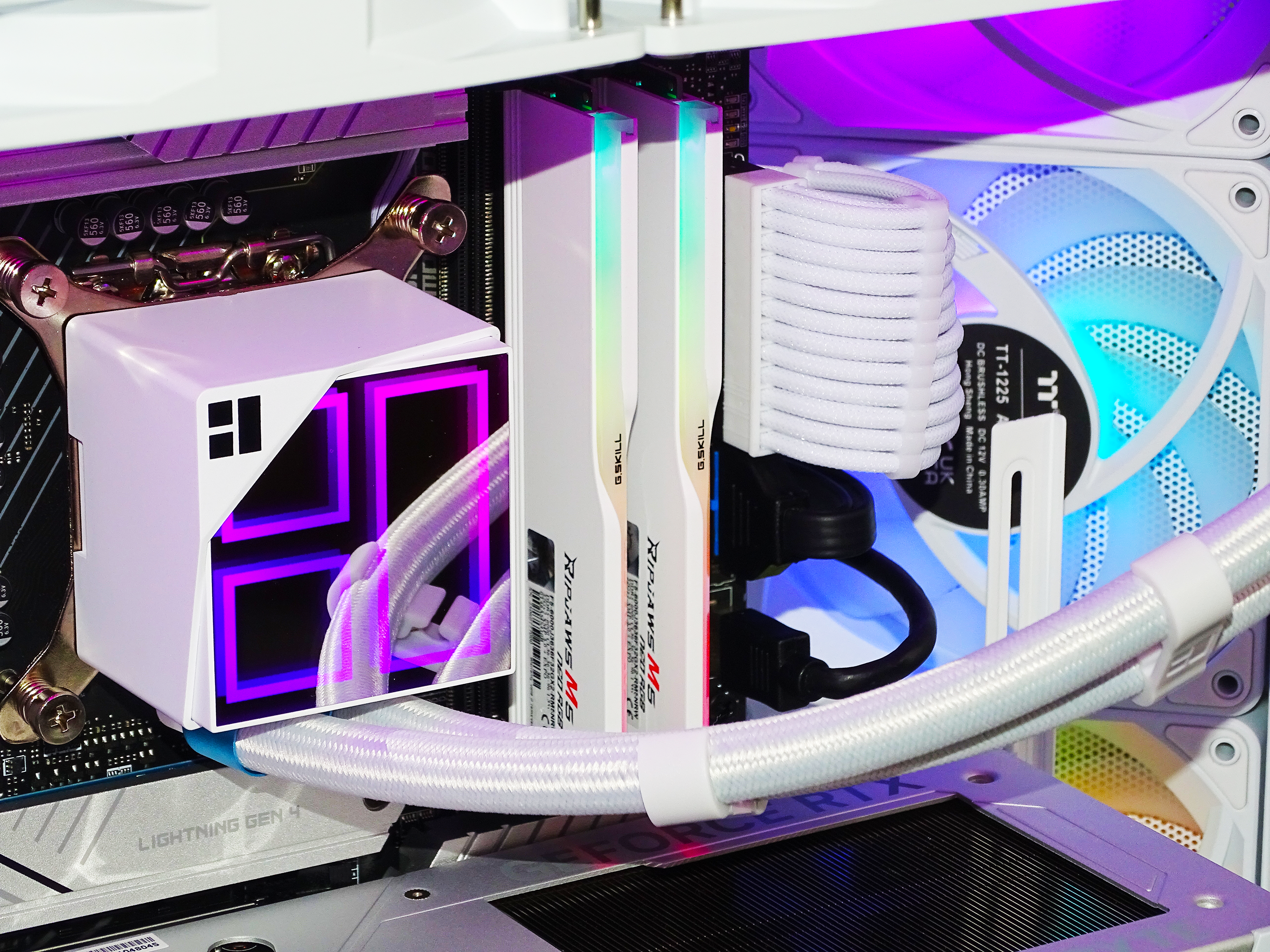 FROSTBITE Gaming PC