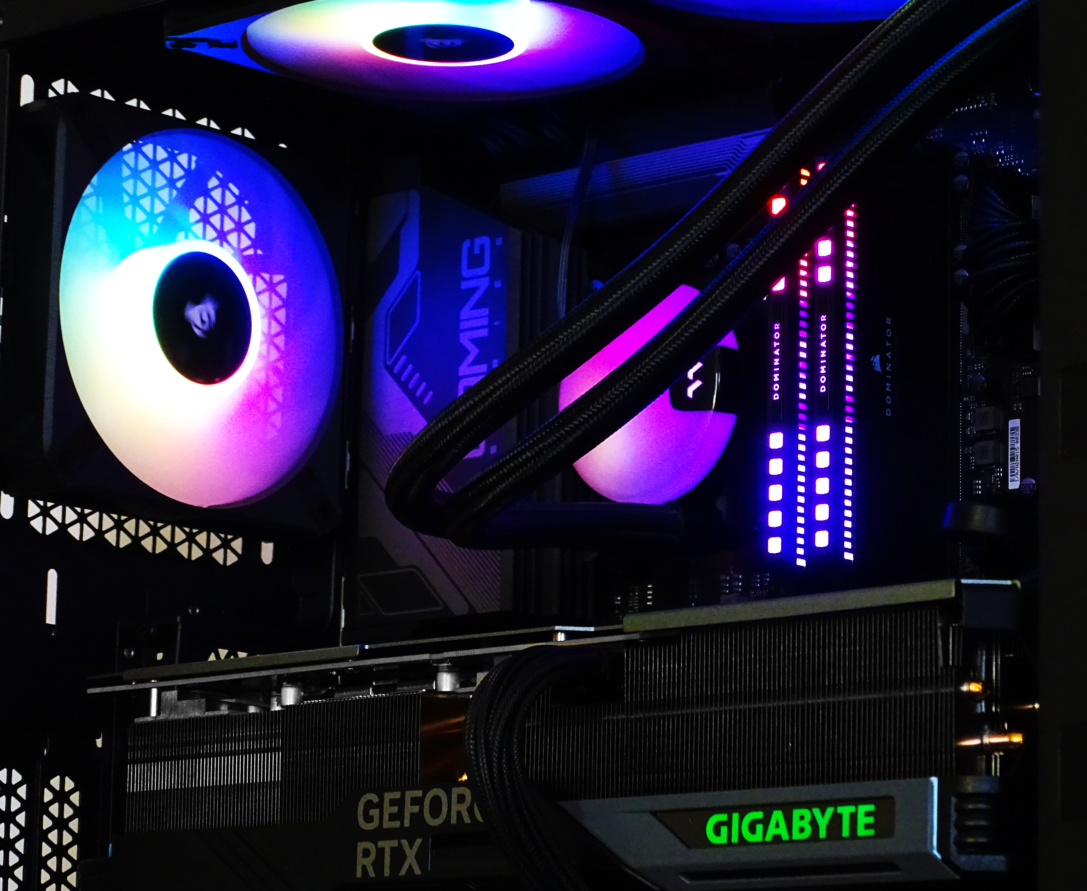 POLAR Gaming PC - RTX 5070 + Ultra 7 265K + 32GB DDR5 + 2TB NVMe