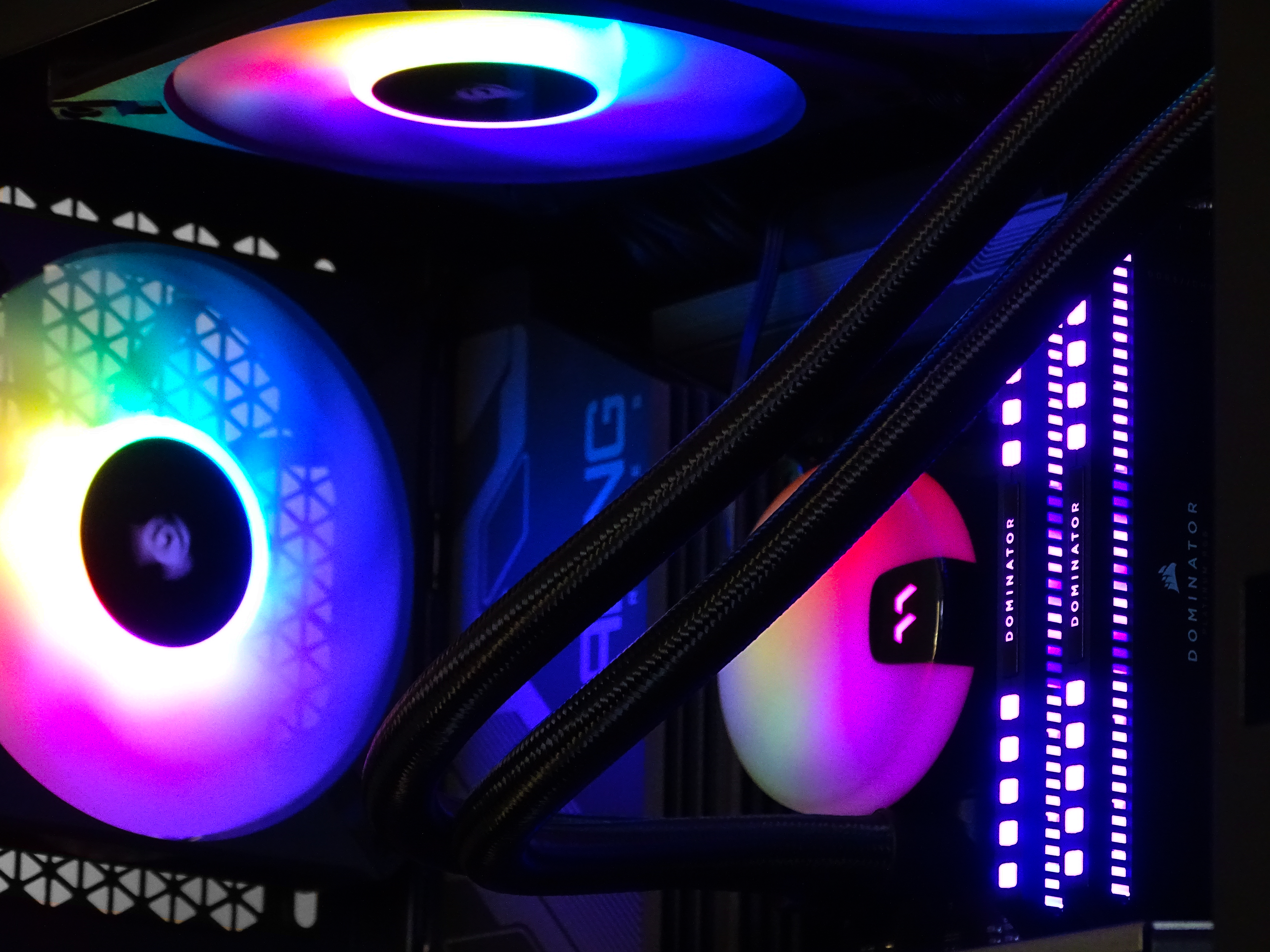 POLAR Gaming PC - RTX 5070 + Ultra 7 265K + 32GB DDR5 + 2TB NVMe