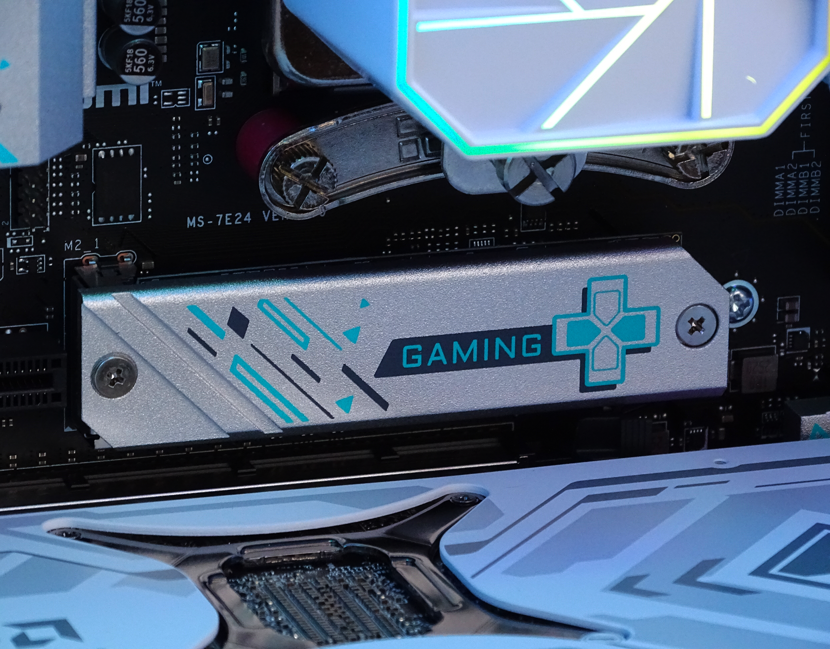 AVALANCHE Gaming PC - RX 9070 XT + Ryzen 9800X3D + 32GB DDR5 + 2TB NVMe
