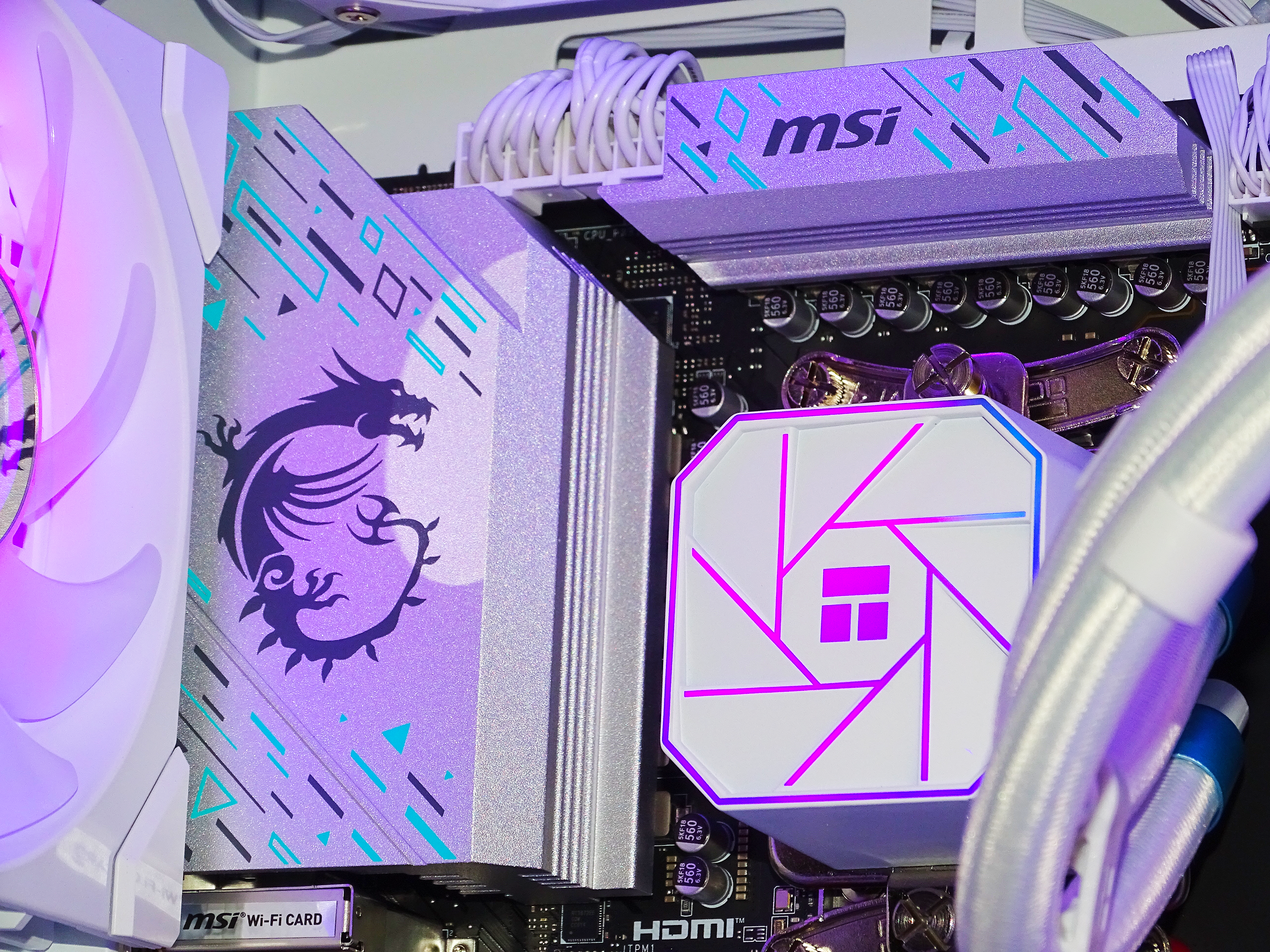 AVALANCHE Gaming PC - RX 9070 XT + Ryzen 9800X3D + 32GB DDR5 + 2TB NVMe
