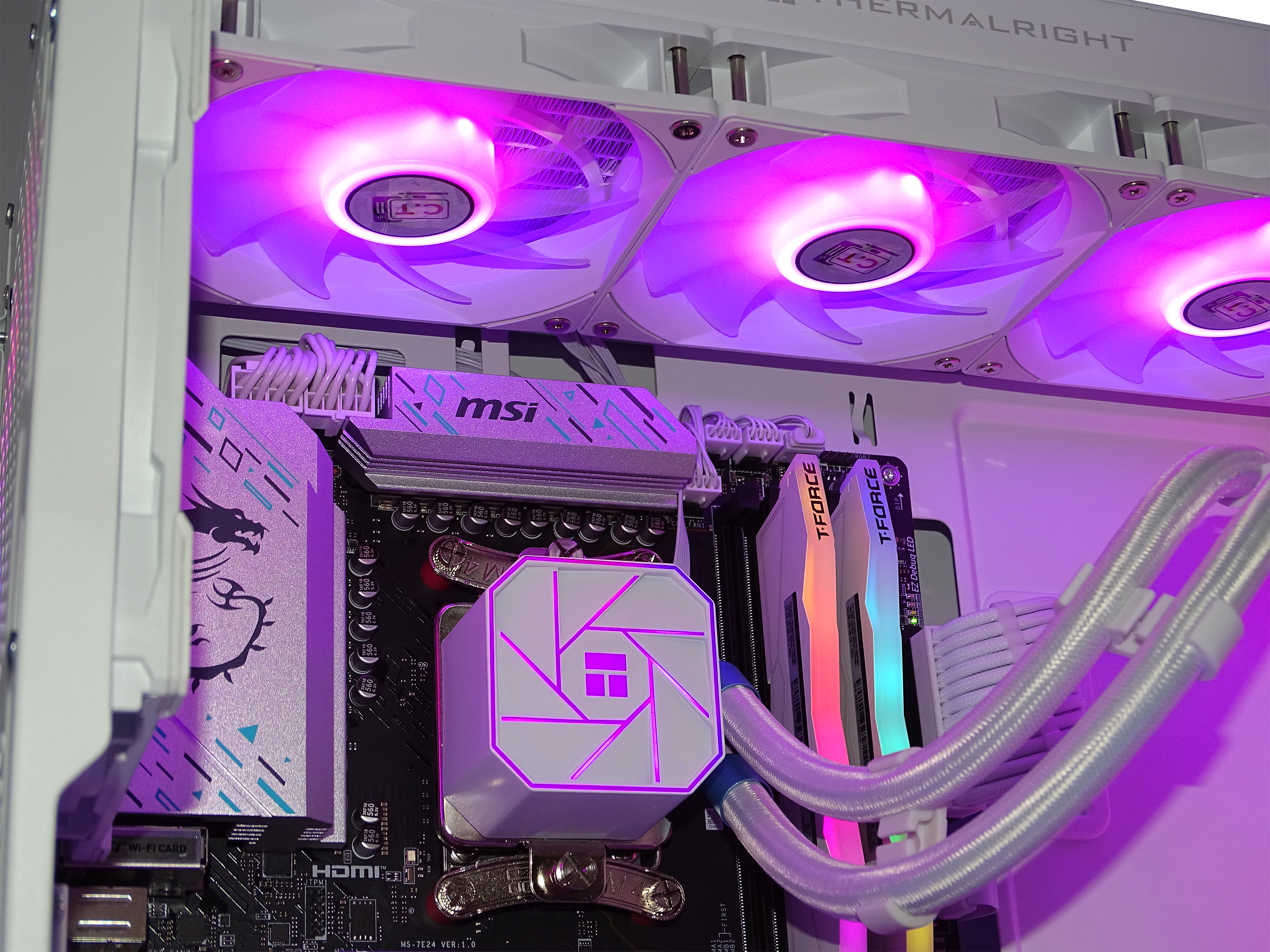 AVALANCHE Gaming PC - RX 9070 XT + Ryzen 9800X3D + 32GB DDR5 + 2TB NVMe
