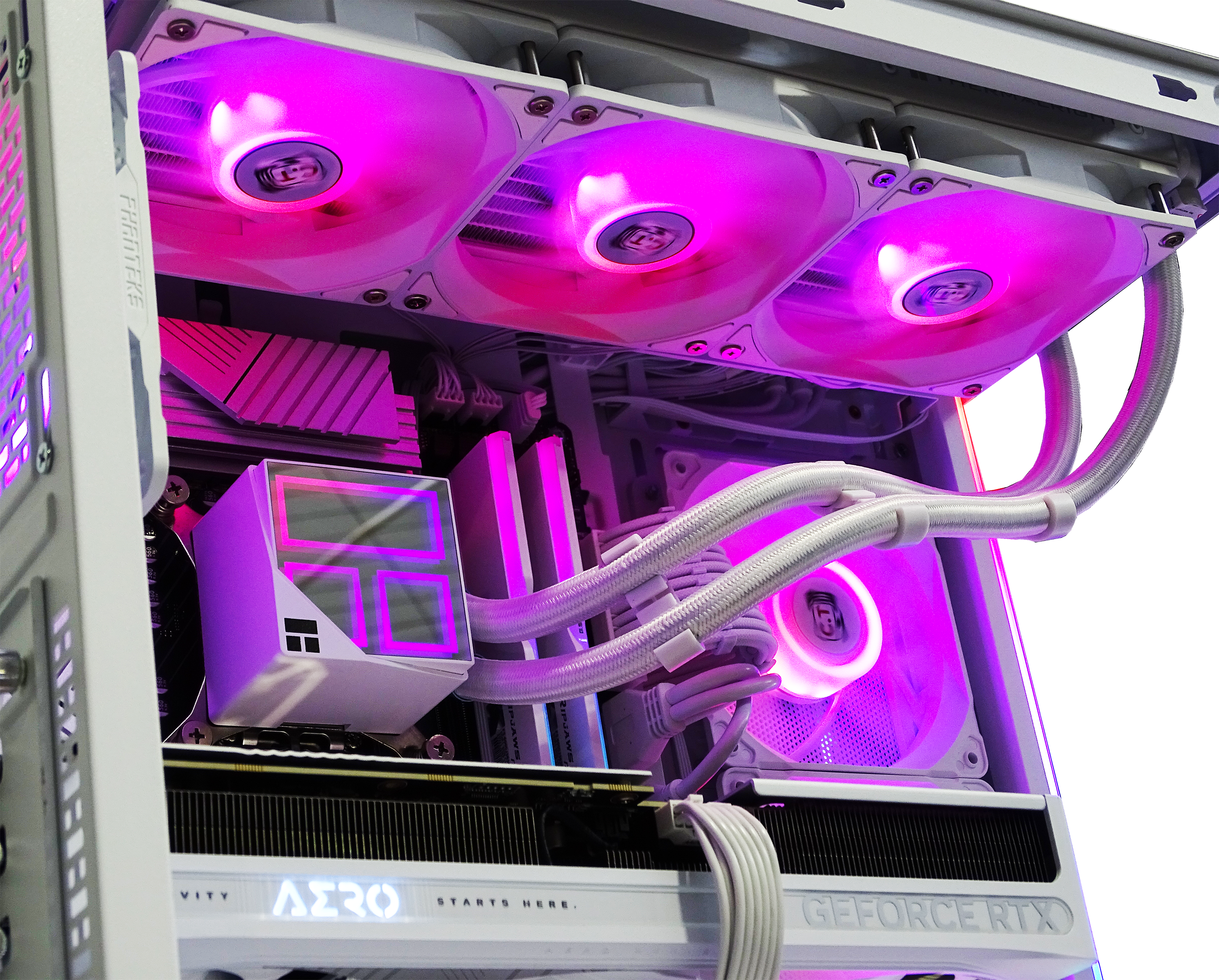 SABERTOOTH Gaming PC