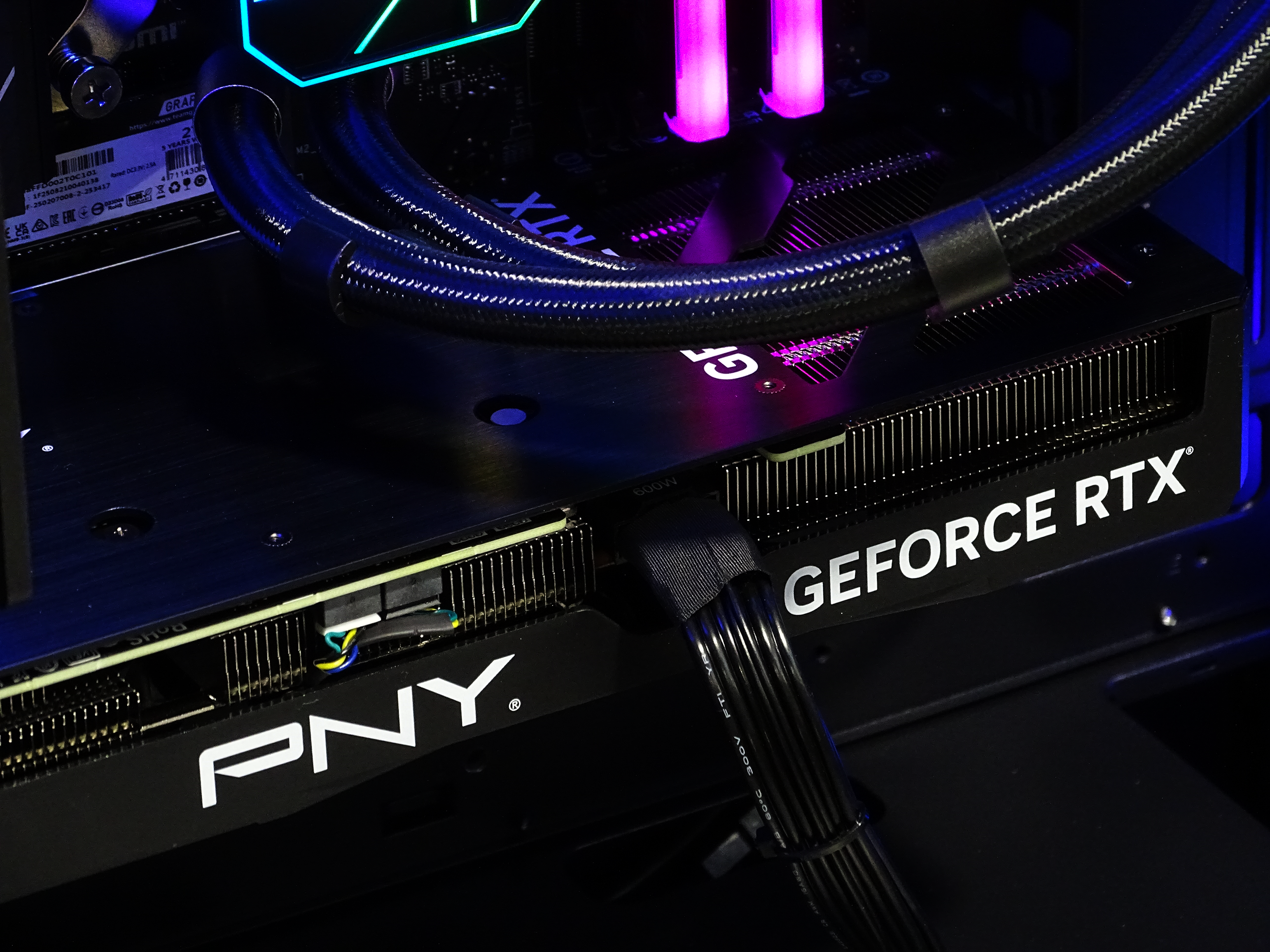 OMEGA Gaming PC - RTX 4070 SUPER + i7 14700F + 32GB DDR5 + 2TB NVMe