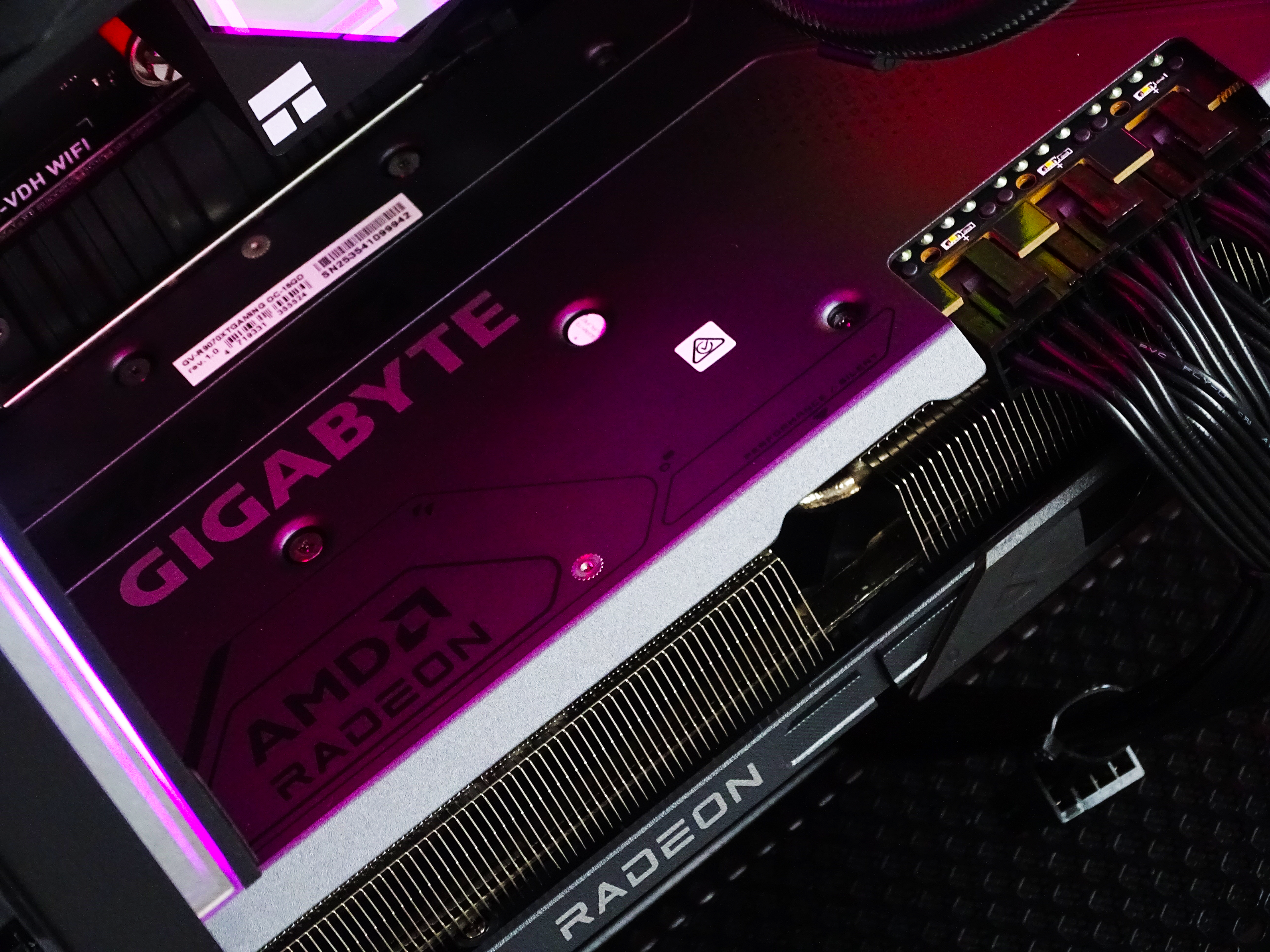 ICEBREAKER Gaming PC - RX 9070 + Ryzen 7 5700X + 32GB DDR4 + 2TB NVMe