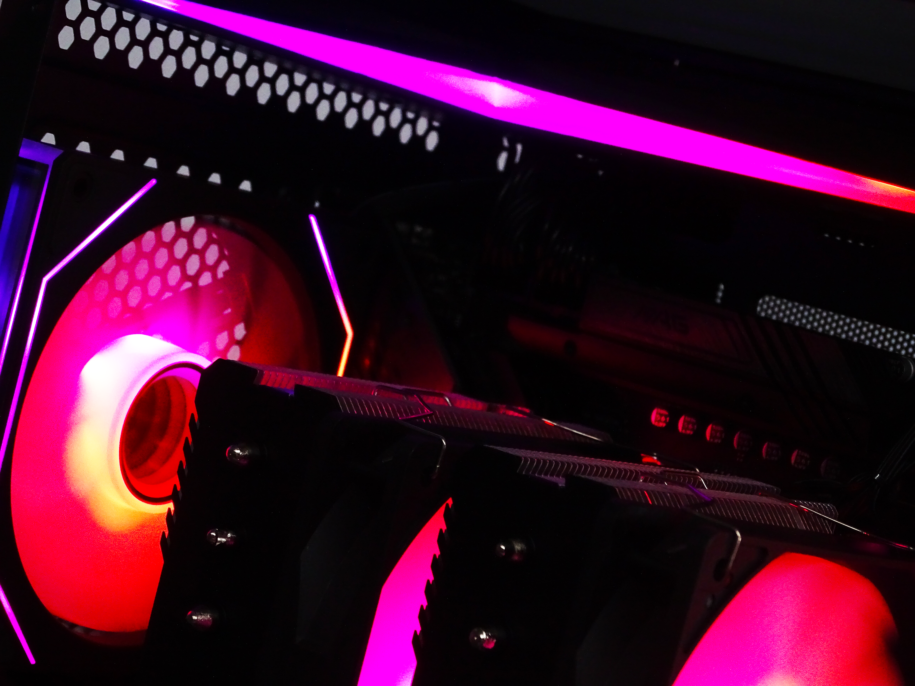 AVALANCHE Gaming PC